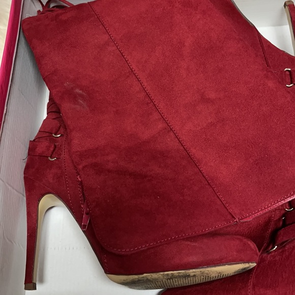 Boots - Picture 5 of 6